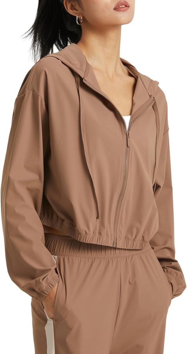 61yGzkT5Z6L._AC_UL1500 Women's UPF 50+ UV Sun Protection Cropped Jackets Athletic Running Workout Shirts Zip Up Hoodie Outdoor Jackets